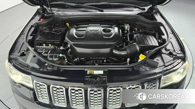 Jeep Grand Cherokee id 4293928 из Кореи 29