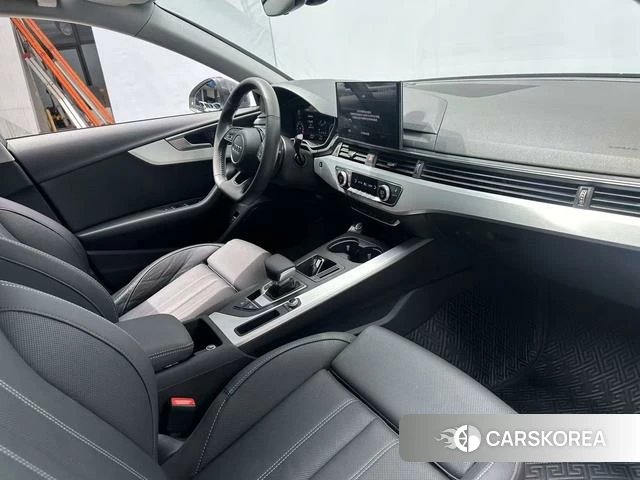 Audi A4L id 4348884 из Китая 14