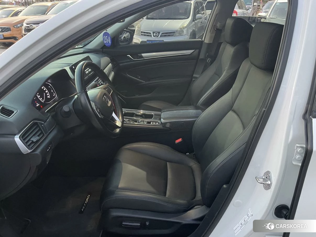 Honda Accord 2021 Белый из Китая, фото 6