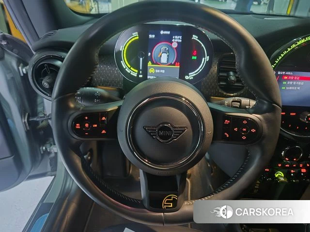 Mini Cooper Electric 2022 Серебряный из Кореи, фото 6