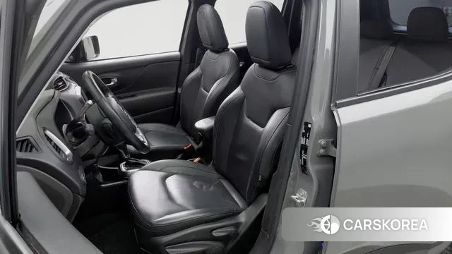 Jeep Renegade id 3705884 из Кореи 16