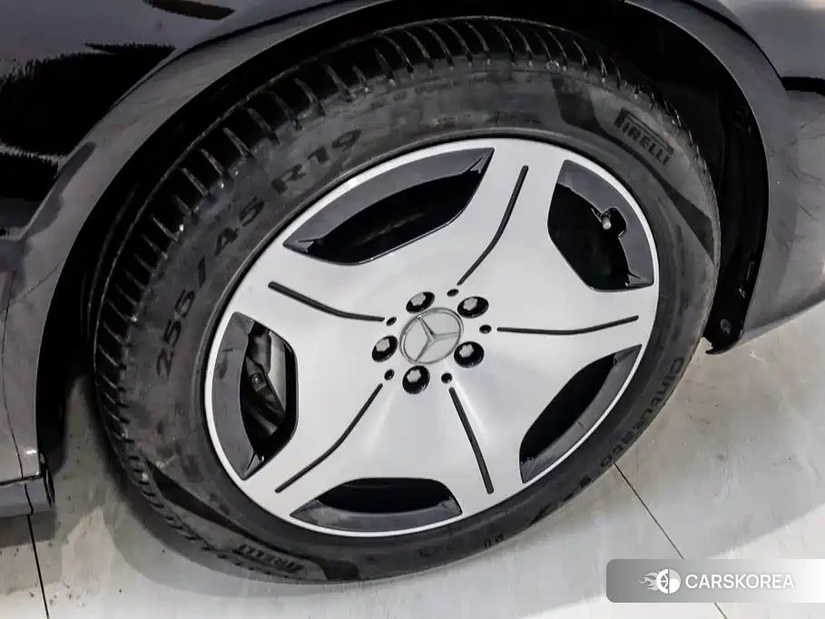 Mercedes-Benz Maybach S-Class id 4649398 из Китая 30
