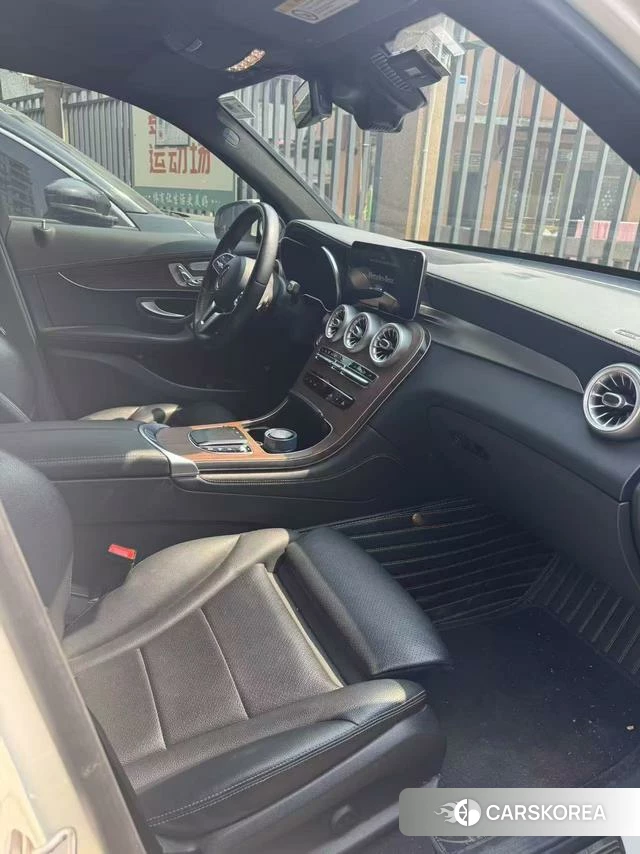 Mercedes-Benz GLC 2021 Белый из Китая, фото 6