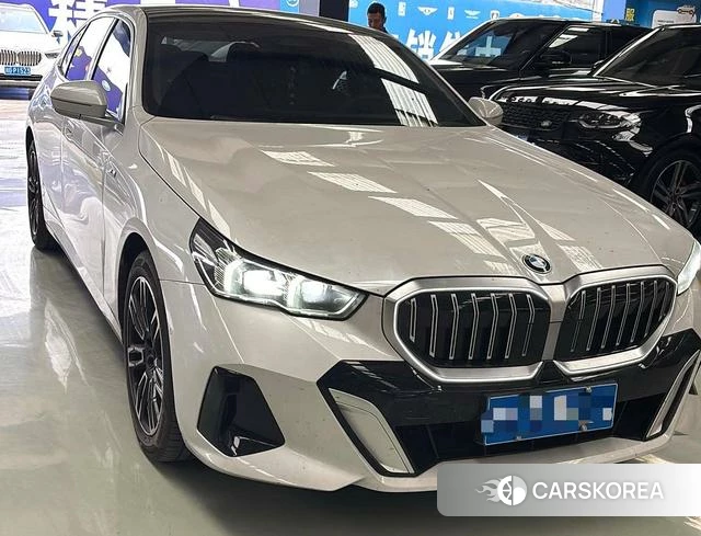 BMW 5 series 2025 Белый из Китая, фото 6