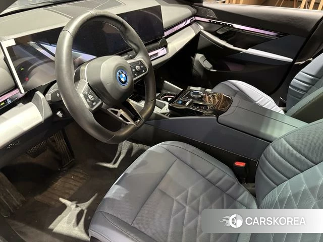 BMW i5 id 4265494 из Китая 17
