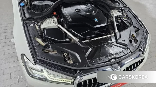 BMW 5 Series (G30) id 3417317 из Кореи 16