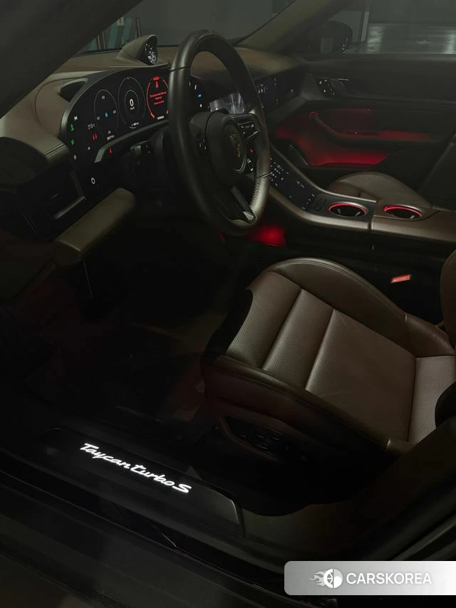 Porsche Taycan id 3794796 из Кореи 7