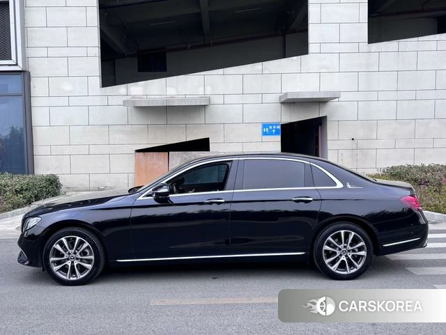 Mercedes-Benz E-class id 4241669 из Китая 10