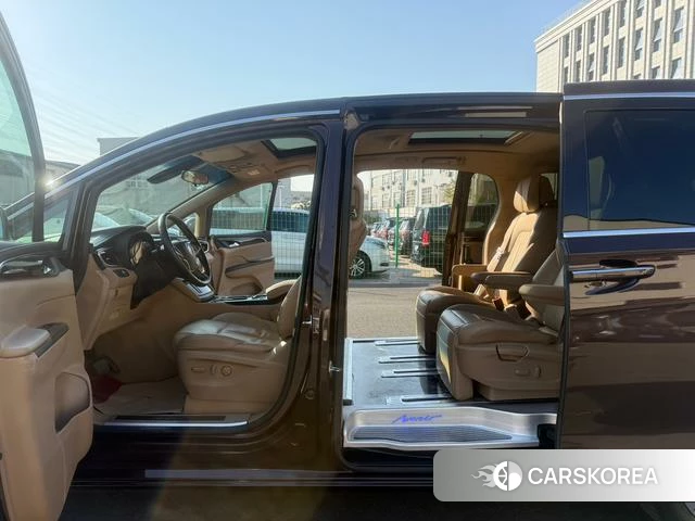Buick GL8 id 4219677 из Китая 12