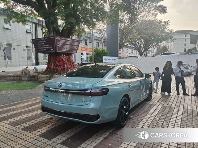 Volkswagen Passat id 4260151 из Китая 9
