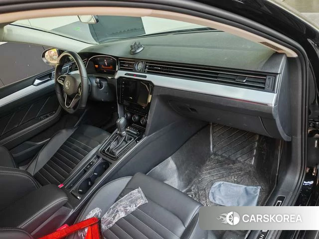 Volkswagen Magotan 2025 Черный из Китая, фото 6