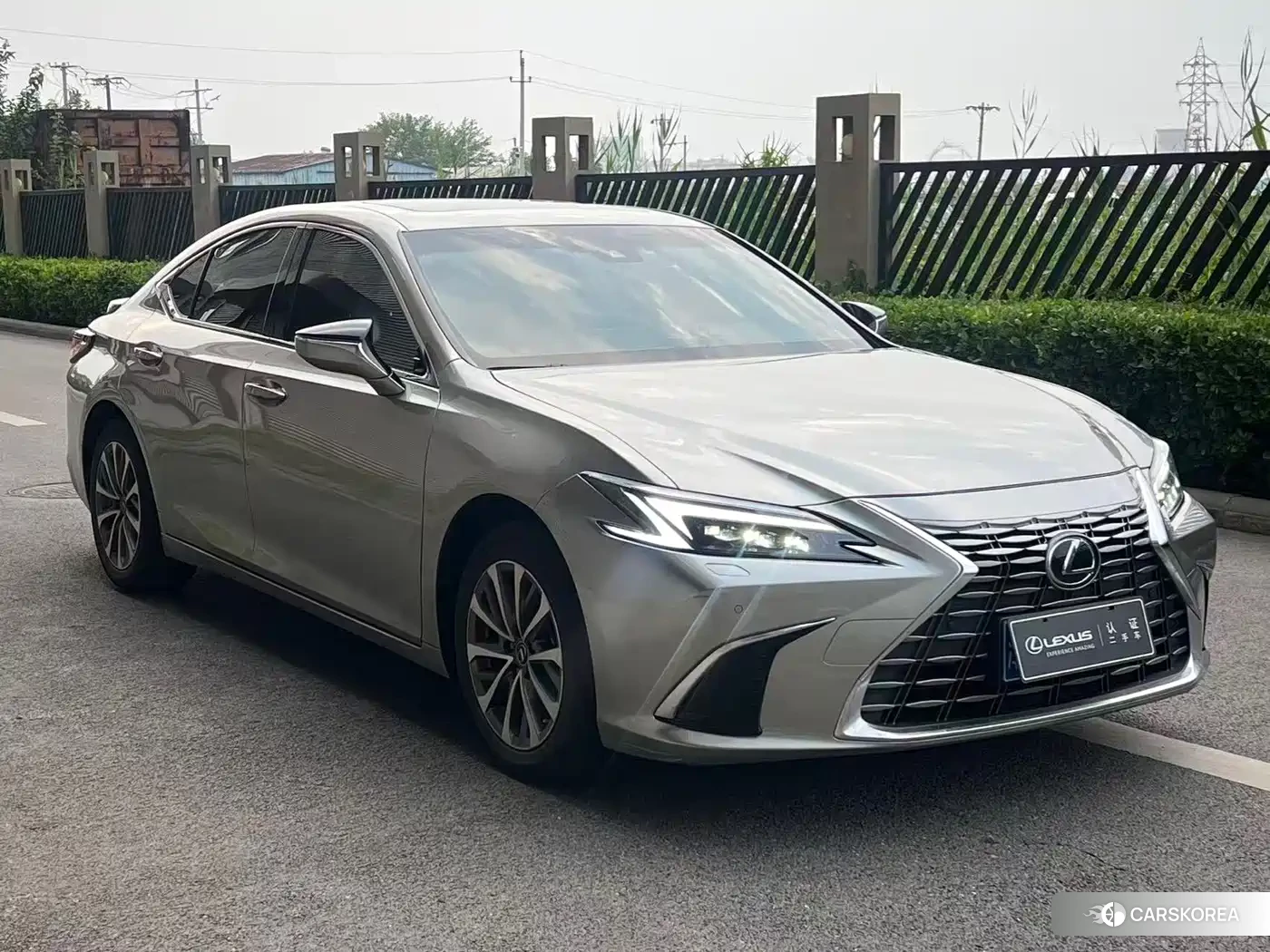 Lexus ES 2025 Silver/gray из Китая, фото 6