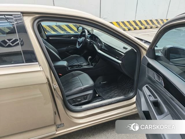 Volkswagen Passat 2022 Шампань из Китая, фото 6