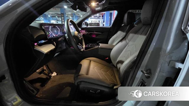 BMW 5 Series (G60) 2024 Небесно-голубой из Кореи, фото 6