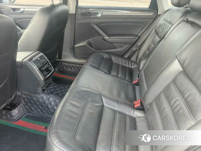 Volkswagen Passat 2018 Шампань из Китая, фото 6