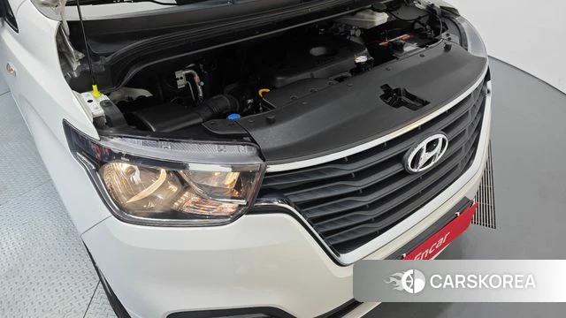 Hyundai The New Grand Starex id 4508356 из Кореи 26