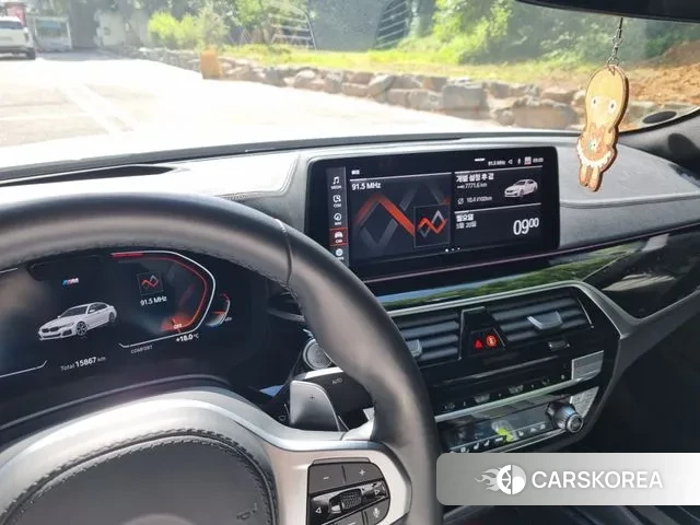 BMW 5 Series (G30) 2023 Белый из Кореи, фото 6