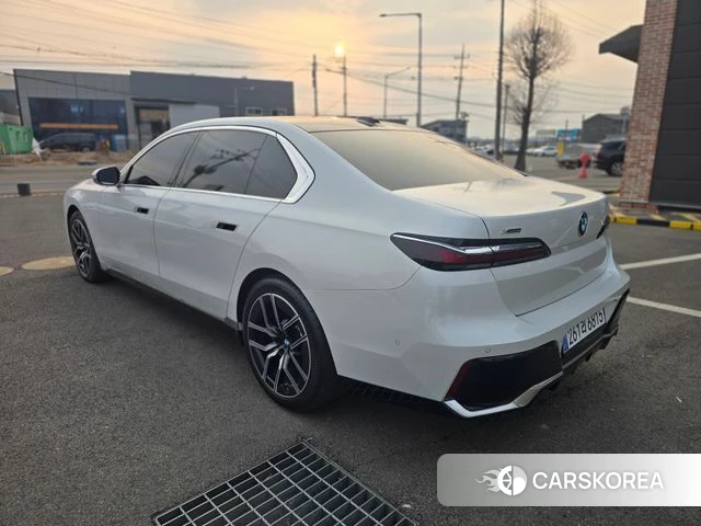 BMW 7 Series (G70) id 3919646 из Кореи 16