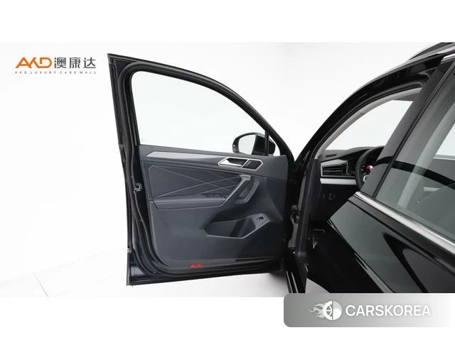 Volkswagen Tiguan L 2024 Черный из Китая, фото 6
