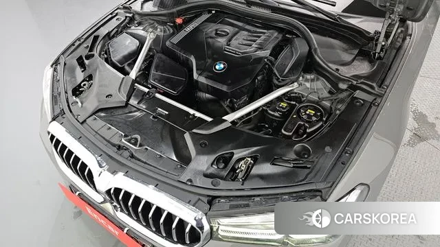 BMW 5 Series (G30) id 3378635 из Кореи 16