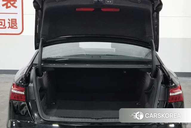 Audi A6L id 4275950 из Китая 20