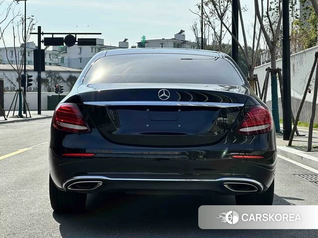 Mercedes-Benz E-class PHEV id 4212680 из Китая 13