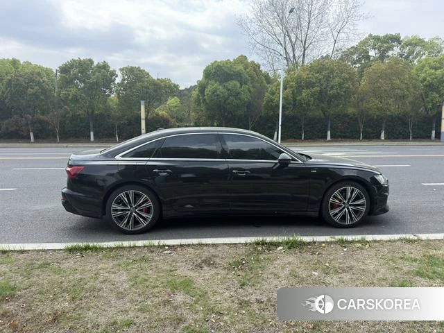 Audi A6L id 4253912 из Китая 16