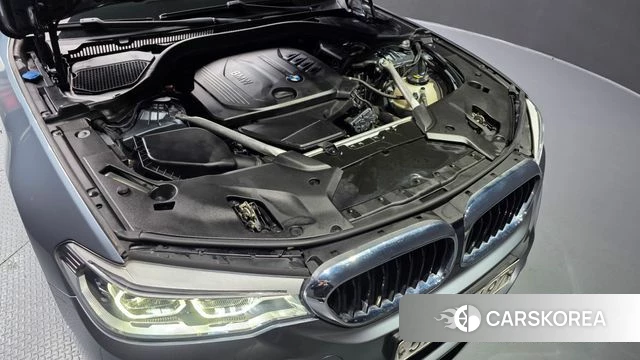 BMW 5 Series (G30) id 3912047 из Кореи 16