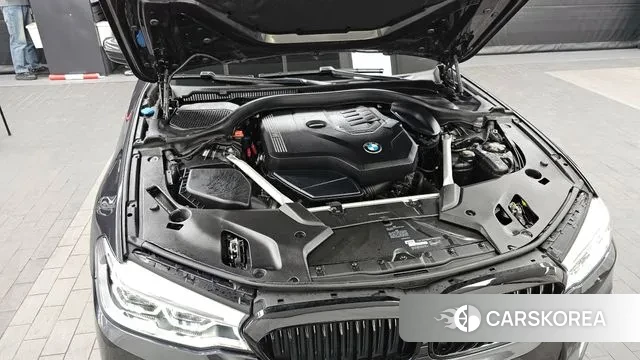 BMW 5 Series (G30) id 3703166 из Кореи 16