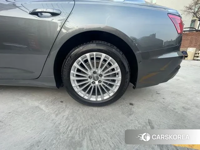 Audi A6 (C8) id 3619133 из Кореи 9