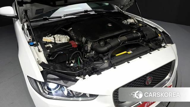 Jaguar XE id 4203497 из Кореи 16