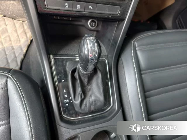 Volkswagen Touran L id 4208439 из Китая 12