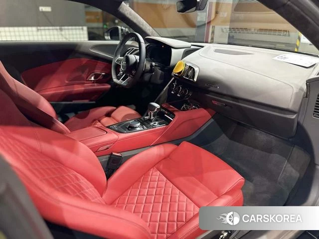 Audi R8 2023 Черный из Китая, фото 6