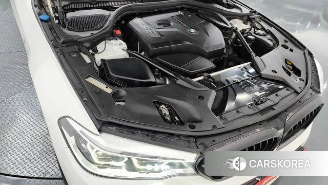 BMW 5 Series (G30) id 4345829 из Кореи 16
