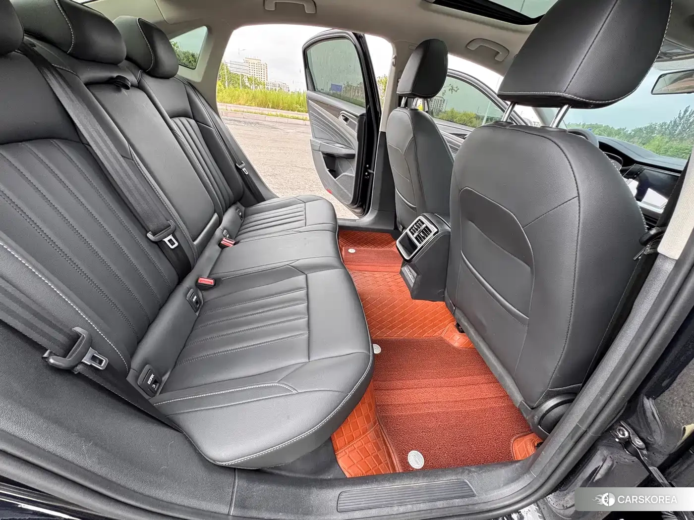 Volkswagen Passat id 4659893 из Китая 19