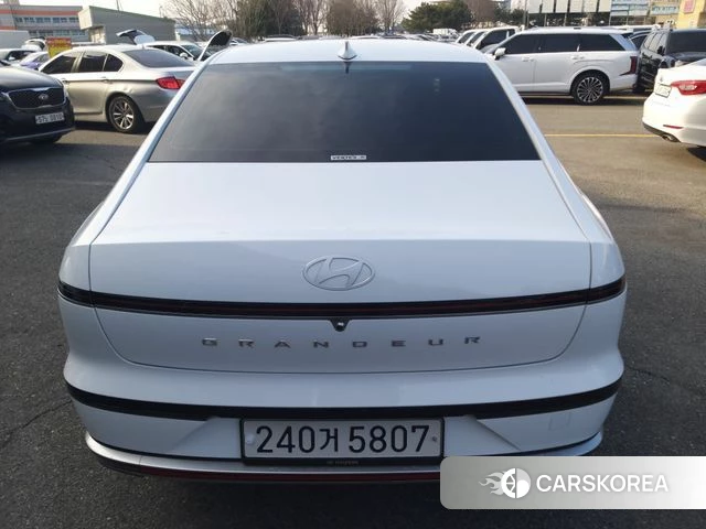 Hyundai Grandeur (GN7) id 3831265 из Кореи 16