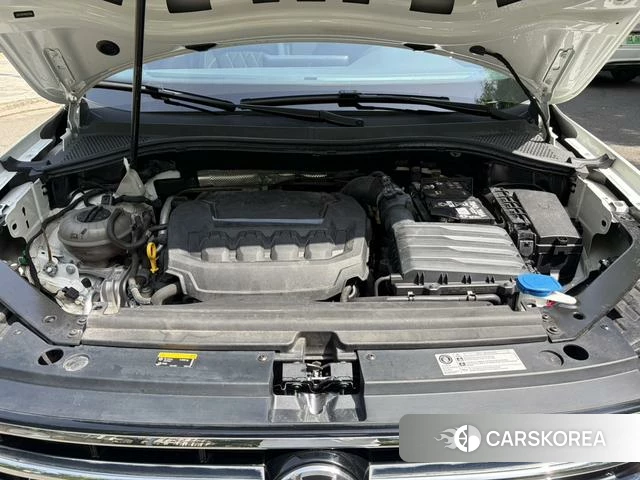 Volkswagen Tiguan L id 4215577 из Китая 23