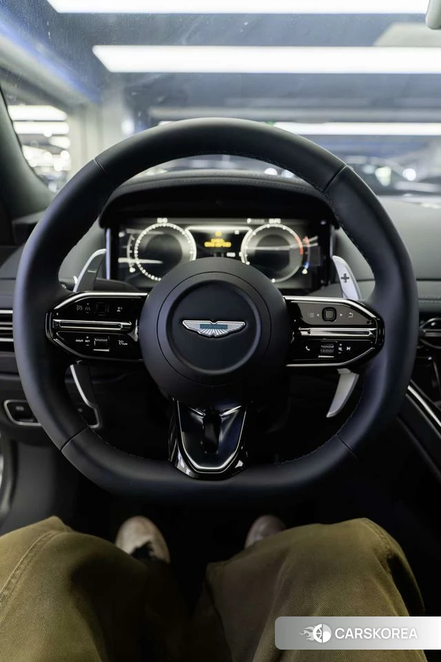 Aston Martin DB12 id 4239612 из Китая 13