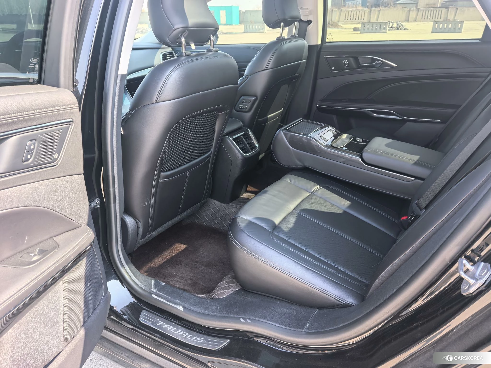 Ford Taurus 2019 Черный из Китая, фото 6