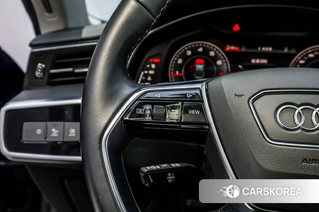 Audi A7L id 4335699 из Китая 30
