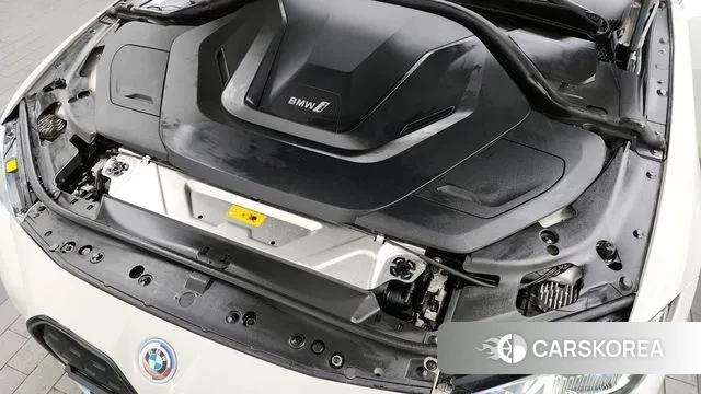 BMW i4 id 3716756 из Кореи 16