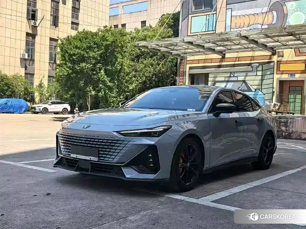 Chang'an Changan UNI-V 2022 Silver/gray из Китая, фото 6