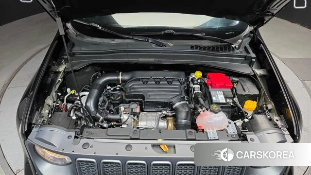 Jeep Renegade id 4631019 из Кореи 28