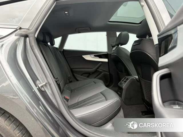 Audi A5 id 4263922 из Китая 19
