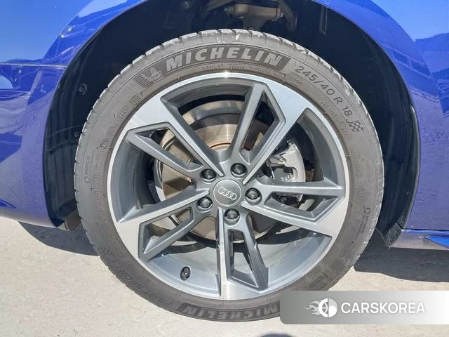 Audi A4L id 3895937 из Китая 13