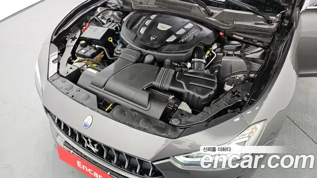 Maserati Ghibli id 2946363 из Кореи 16