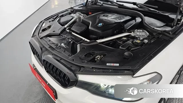 BMW 5 Series (G30) id 3530748 из Кореи 16