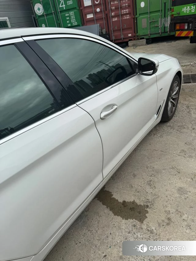 BMW 5 Series (G30) 2018 Белый из Кореи, фото 6