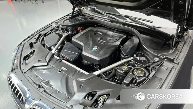 BMW 5 Series (G30) id 3518255 из Кореи 16