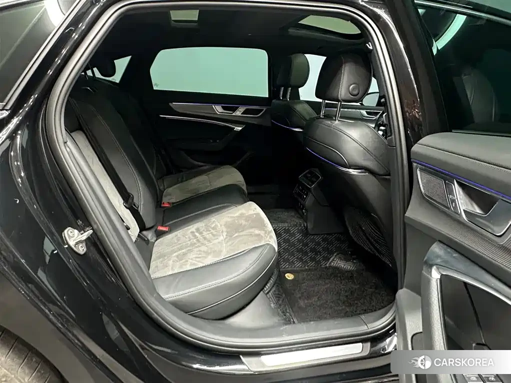 Audi A6L id 4649352 из Китая 13